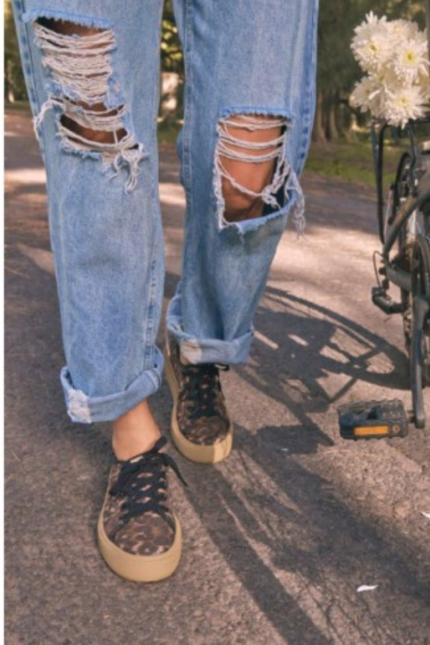 Zapatilla baja de leopardo