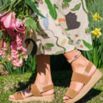 Sandalia Bandhel Gamuza Maiz