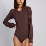 body-manga-larga-marron